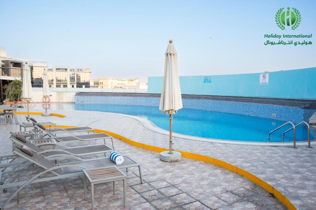 Holiday International Hotel Embassy District Dubai Exterior foto